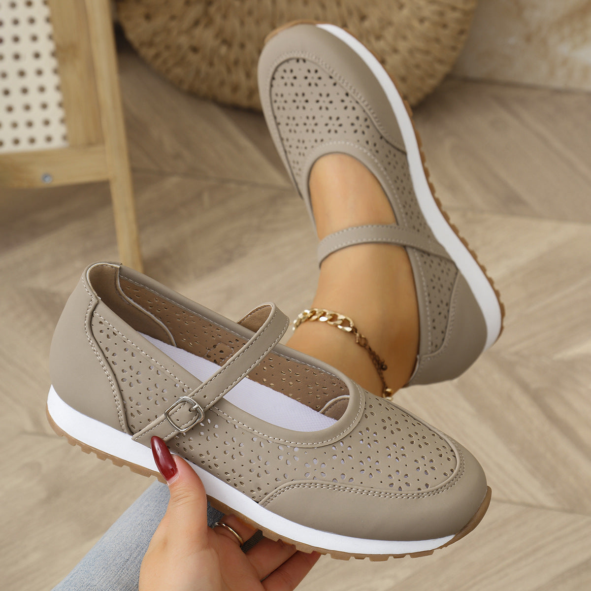 TIFFANY | BREATHABLE ORTHOPEDIC STRAP SHOES