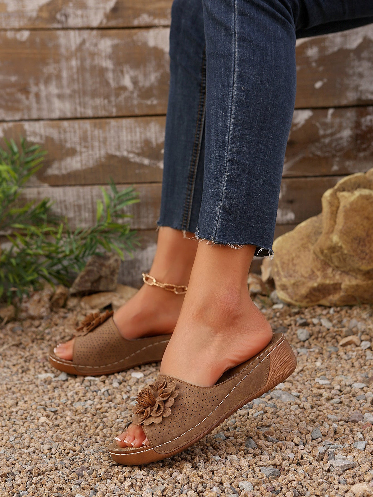 ROSALIE | FLORAL ORTHOPEDIC WEDGE SLIDES