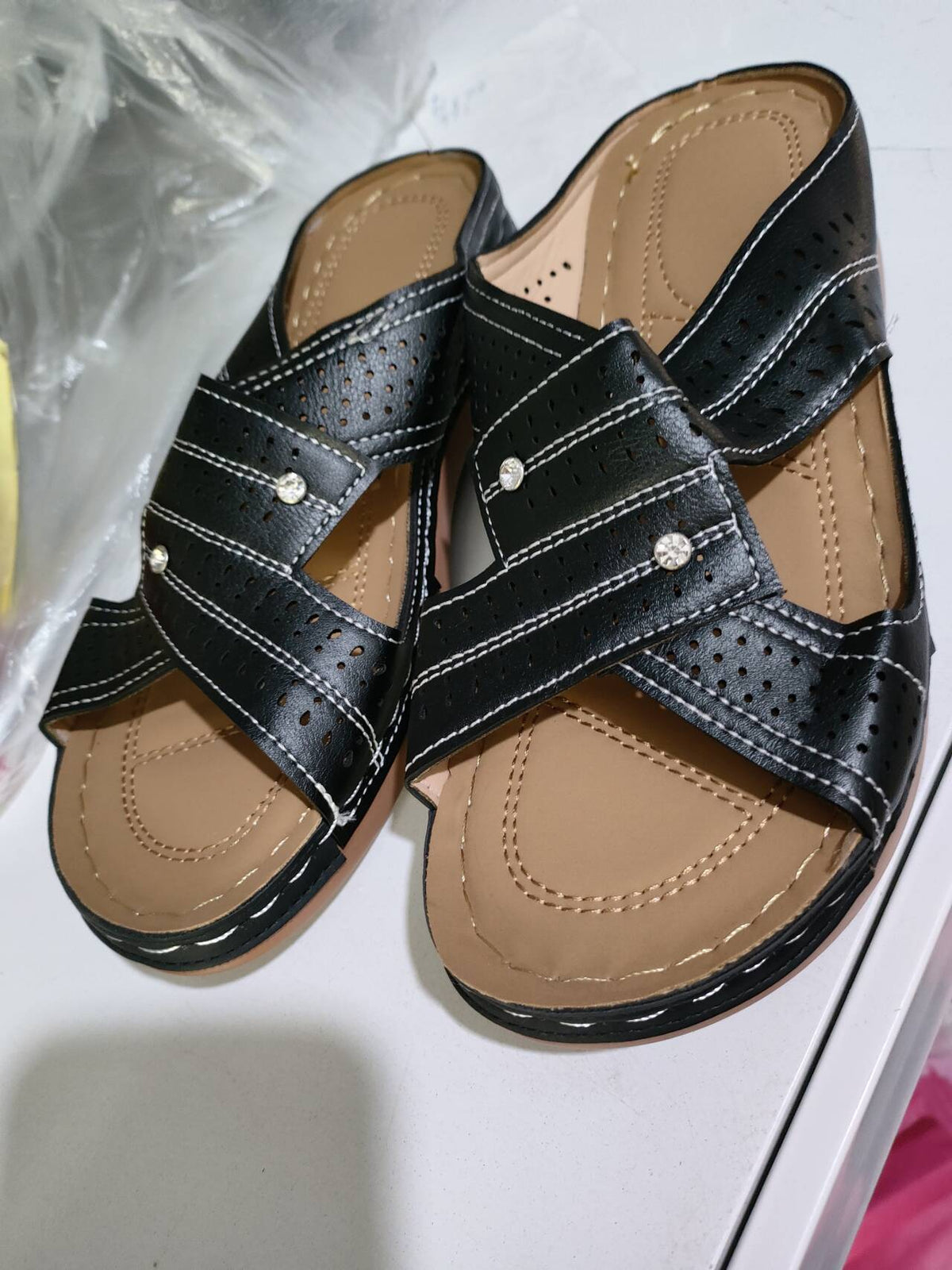 SUSAN | CROSSOVER ORTHOPEDIC WEDGE SANDALS